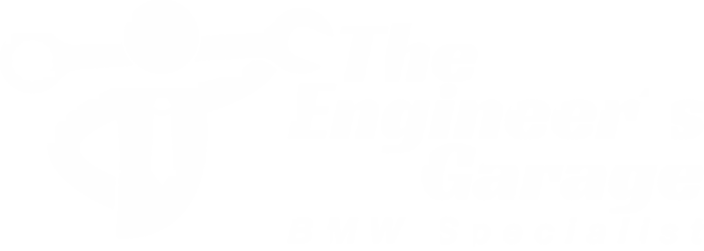 Wit logo van The Engineer's Garage.